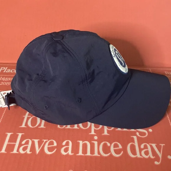 NWT Lululemon Women's Baller Hat
*Soft. Navy Blue O/S Water-repellent
Adjustable - Picture 8 of 10